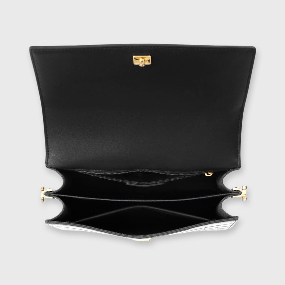 Claudia | Borsa