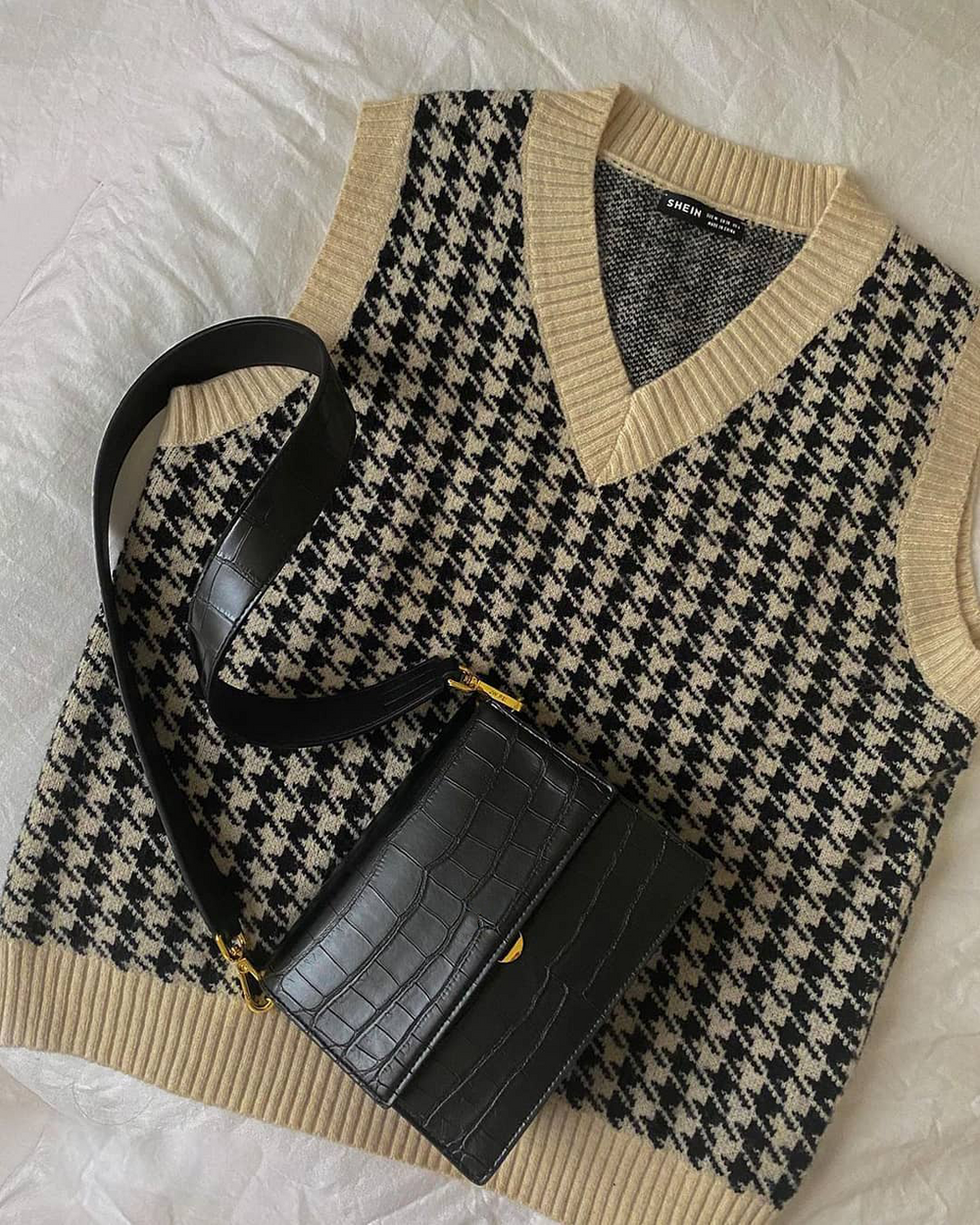 Claudia | Borsa